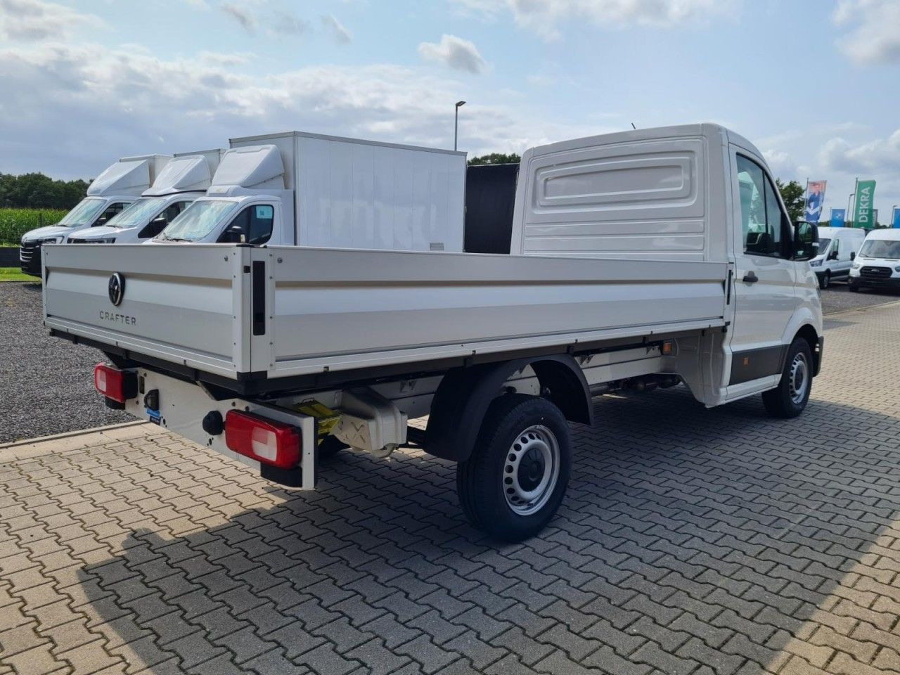 Volkswagen Crafter 35 Pritsche TDi MR L3 KLIMA TEMPOMAT - 플랫베드 밴 : 사진 4 Volkswagen Crafter 35 Pritsche TDi MR L3 KLIMA TEMPOMAT - 플랫베드 밴 : 사진 4