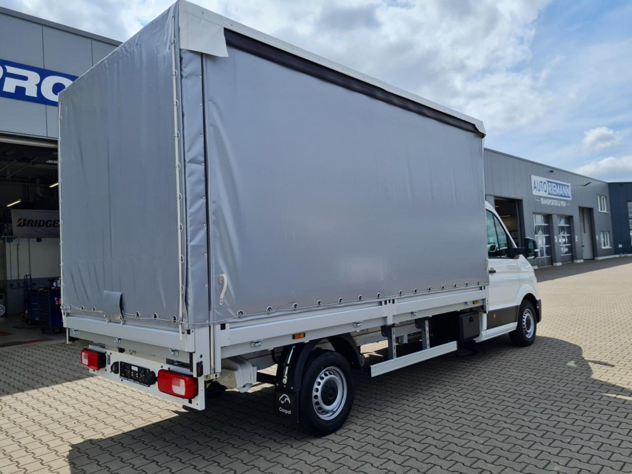 Volkswagen Crafter 35 TDI Pritsche Schiebe Plane LED TEMPOM - 커튼 사이드 밴 : 사진 4 Volkswagen Crafter 35 TDI Pritsche Schiebe Plane LED TEMPOM - 커튼 사이드 밴 : 사진 4