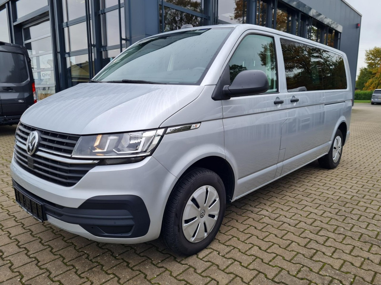 Volkswagen T6.1 Caravelle TDI lang 9 Sitzer 2 Schiebetüren Trendl. - 소형 버스, 승합차 : 사진 1 Volkswagen T6.1 Caravelle TDI lang 9 Sitzer 2 Schiebetüren Trendl. - 소형 버스, 승합차 : 사진 1