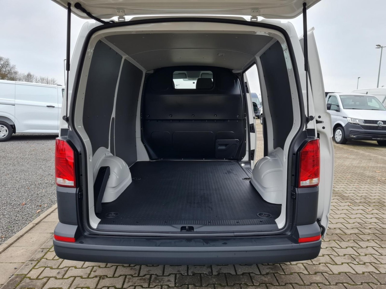 Volkswagen T6.1 Kasten KR Heckklappe KAMERA KLIMA Navi App - 소형 밴 : 사진 5 Volkswagen T6.1 Kasten KR Heckklappe KAMERA KLIMA Navi App - 소형 밴 : 사진 5