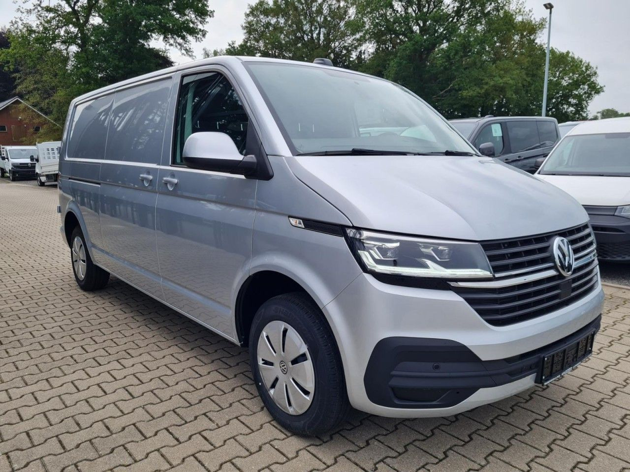 Volkswagen T6.1 Kasten TDI lang DSG LED KAMERA TEMPOMAT - 소형 밴 : 사진 3 Volkswagen T6.1 Kasten TDI lang DSG LED KAMERA TEMPOMAT - 소형 밴 : 사진 3