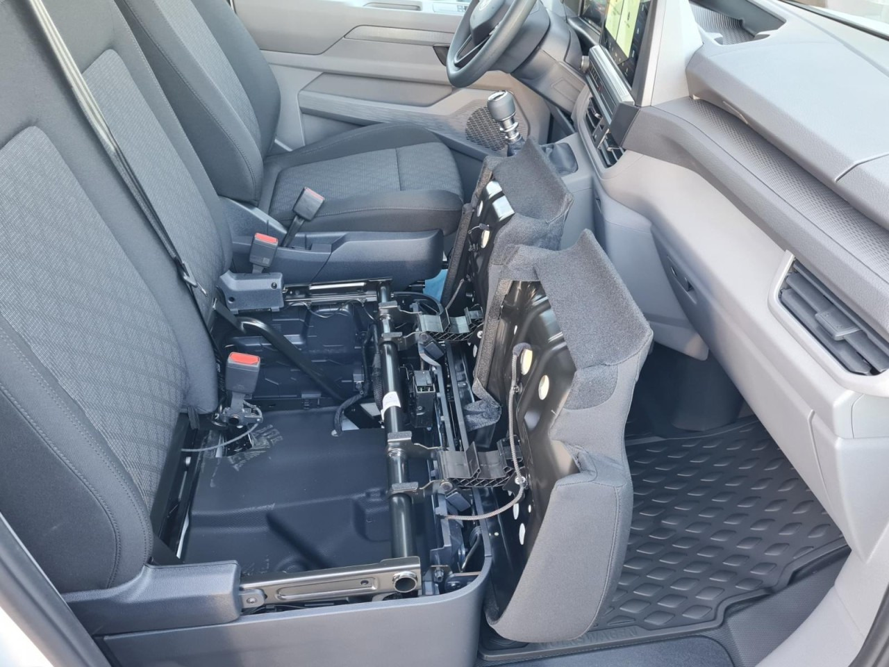 소형 밴 Volkswagen T7 Transporter Kasten TDi L1 Heckklappe KLIMA PDC : 사진 19