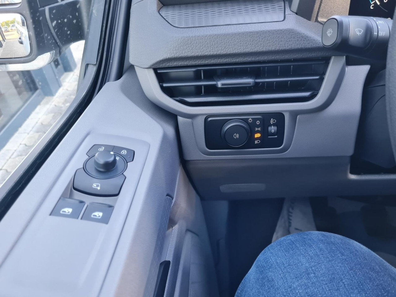 소형 밴 Volkswagen T7 Transporter Kasten TDi L1 Heckklappe KLIMA PDC : 사진 20