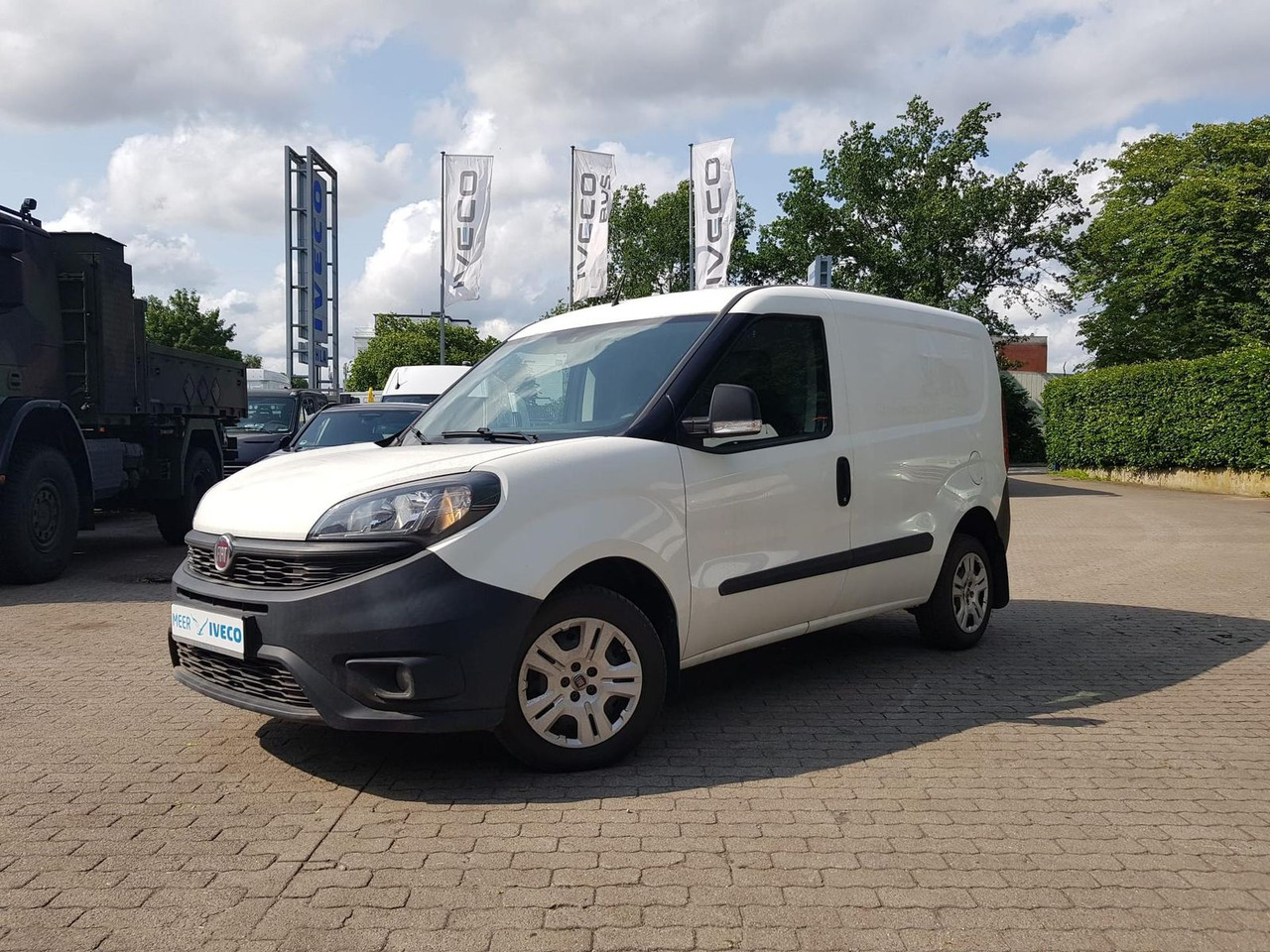 Fiat Doblo Kastenwagen SX 1.3 Klima, Radio mit Nav... - 승합차 : 사진 1 Fiat Doblo Kastenwagen SX 1.3 Klima, Radio mit Nav... - 승합차 : 사진 1