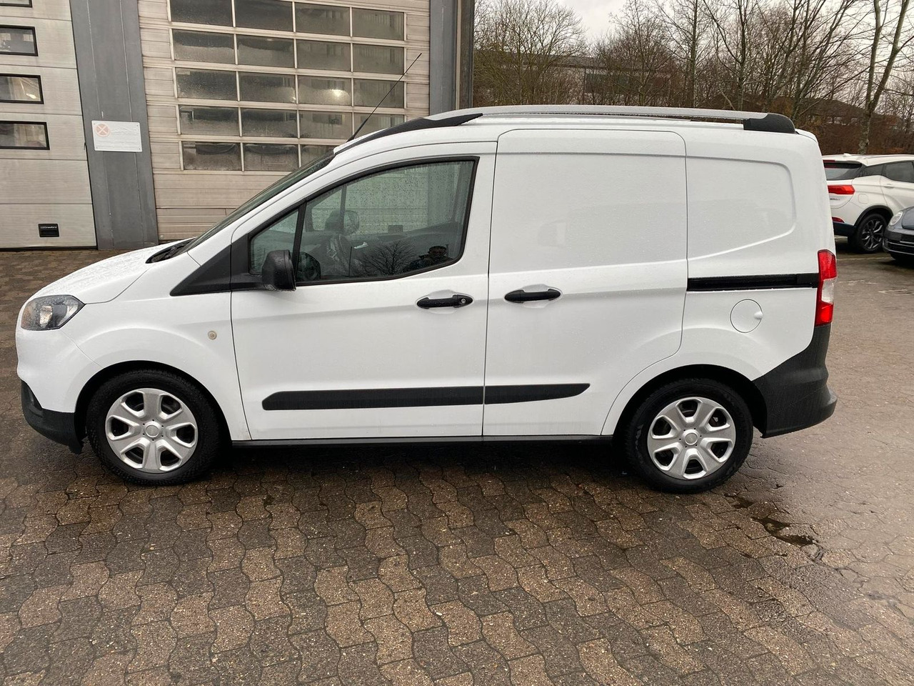 Ford Transit Courier 1.0 Trend Klima,AHK+Rückfahrk... - 승합차 : 사진 3 Ford Transit Courier 1.0 Trend Klima,AHK+Rückfahrk... - 승합차 : 사진 3