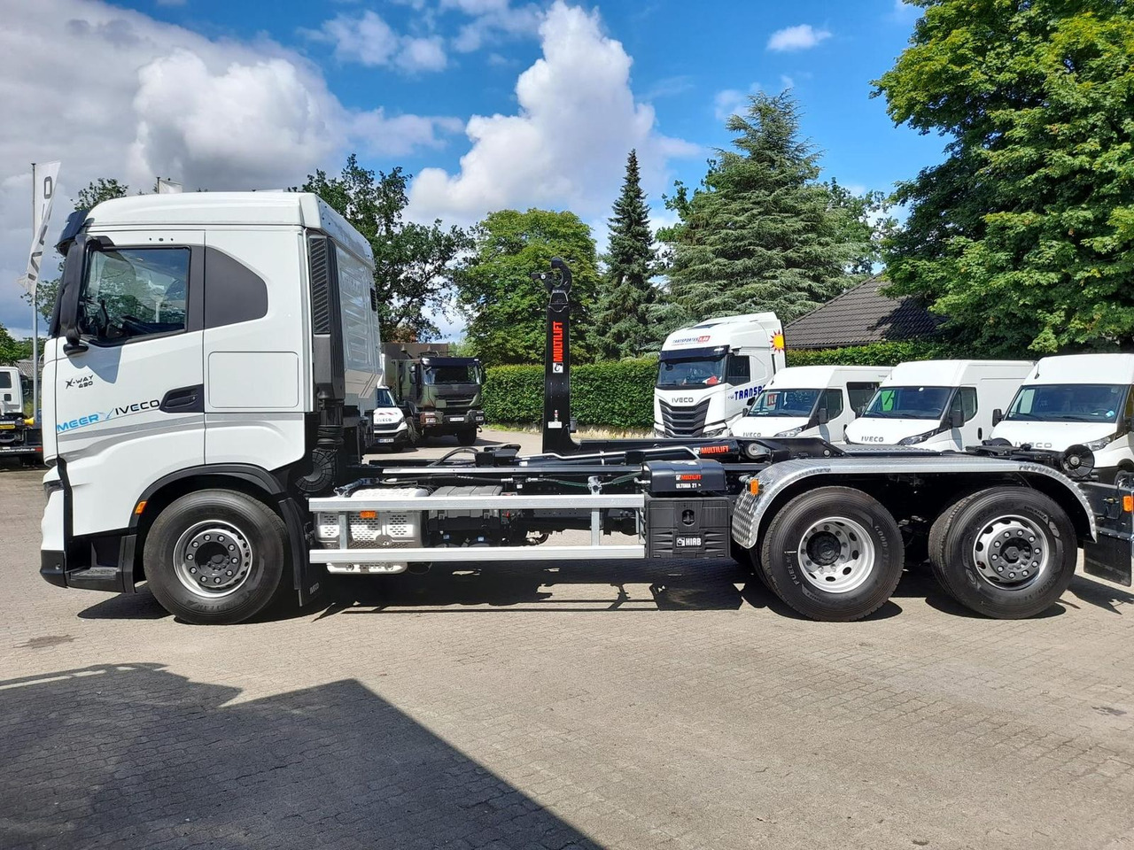 Iveco AD280X46Y/PS ON HIAB 490PS Lenk-Lift - 덤프트럭 : 사진 2 Iveco AD280X46Y/PS ON HIAB 490PS Lenk-Lift - 덤프트럭 : 사진 2