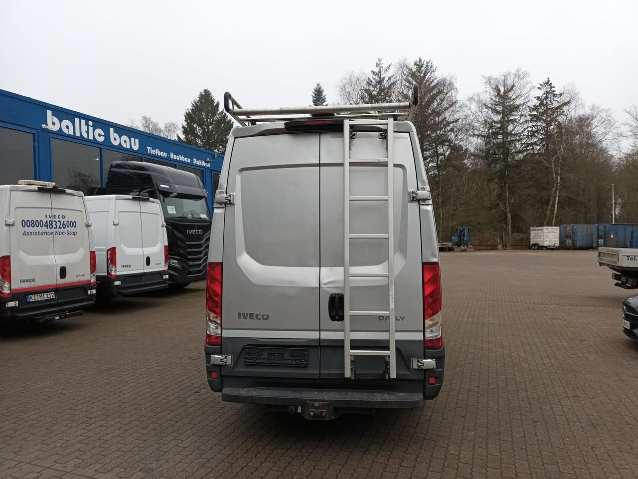 Iveco Daily 35S12V 3520L AHK Dachträger 85 kW (116 ... - 패널 밴 : 사진 4 Iveco Daily 35S12V 3520L AHK Dachträger 85 kW (116 ... - 패널 밴 : 사진 4