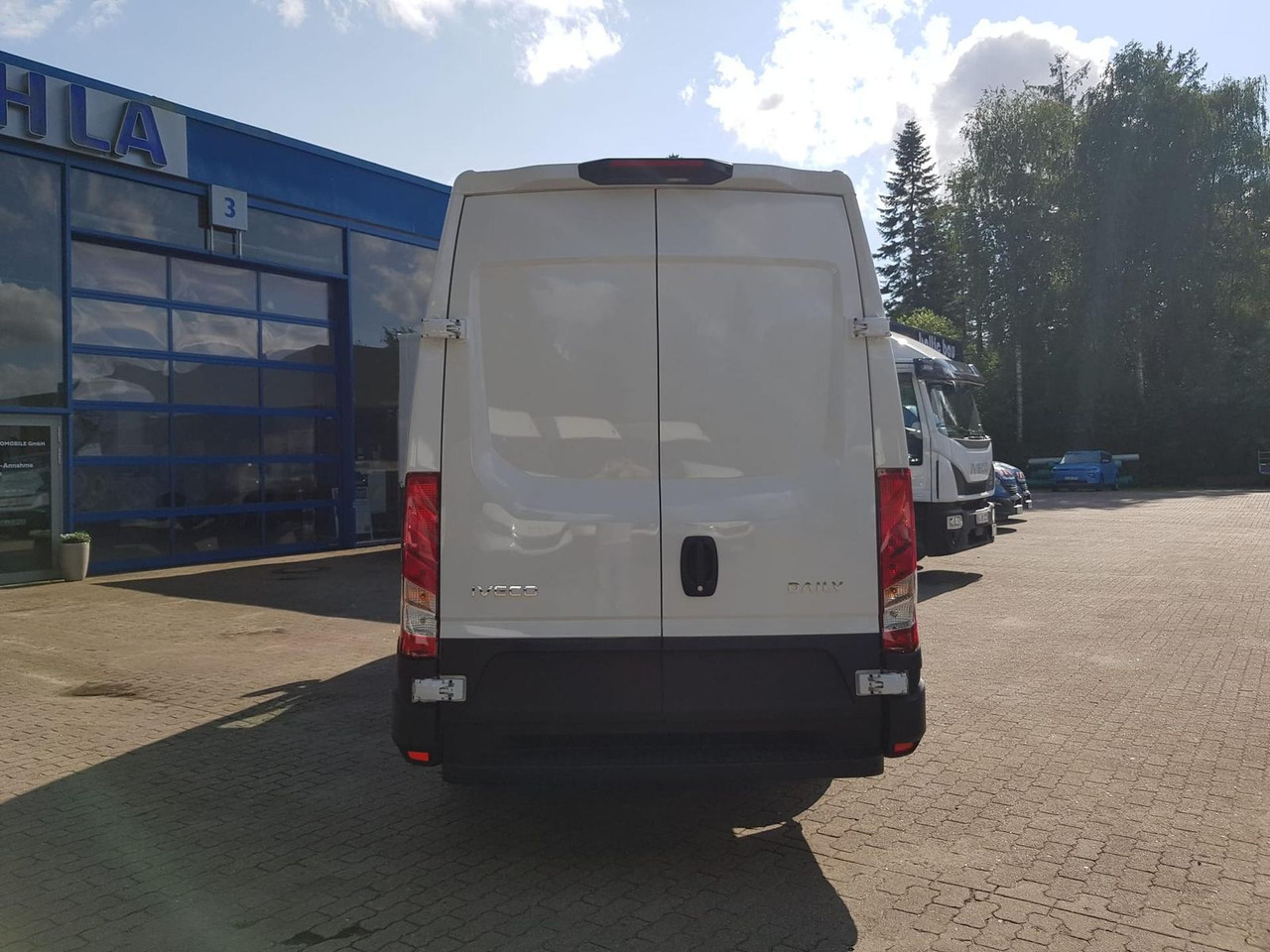 Iveco Daily 35S14A8 V Y mit Rückfahrkamera und Radi... - 패널 밴 : 사진 4 Iveco Daily 35S14A8 V Y mit Rückfahrkamera und Radi... - 패널 밴 : 사진 4