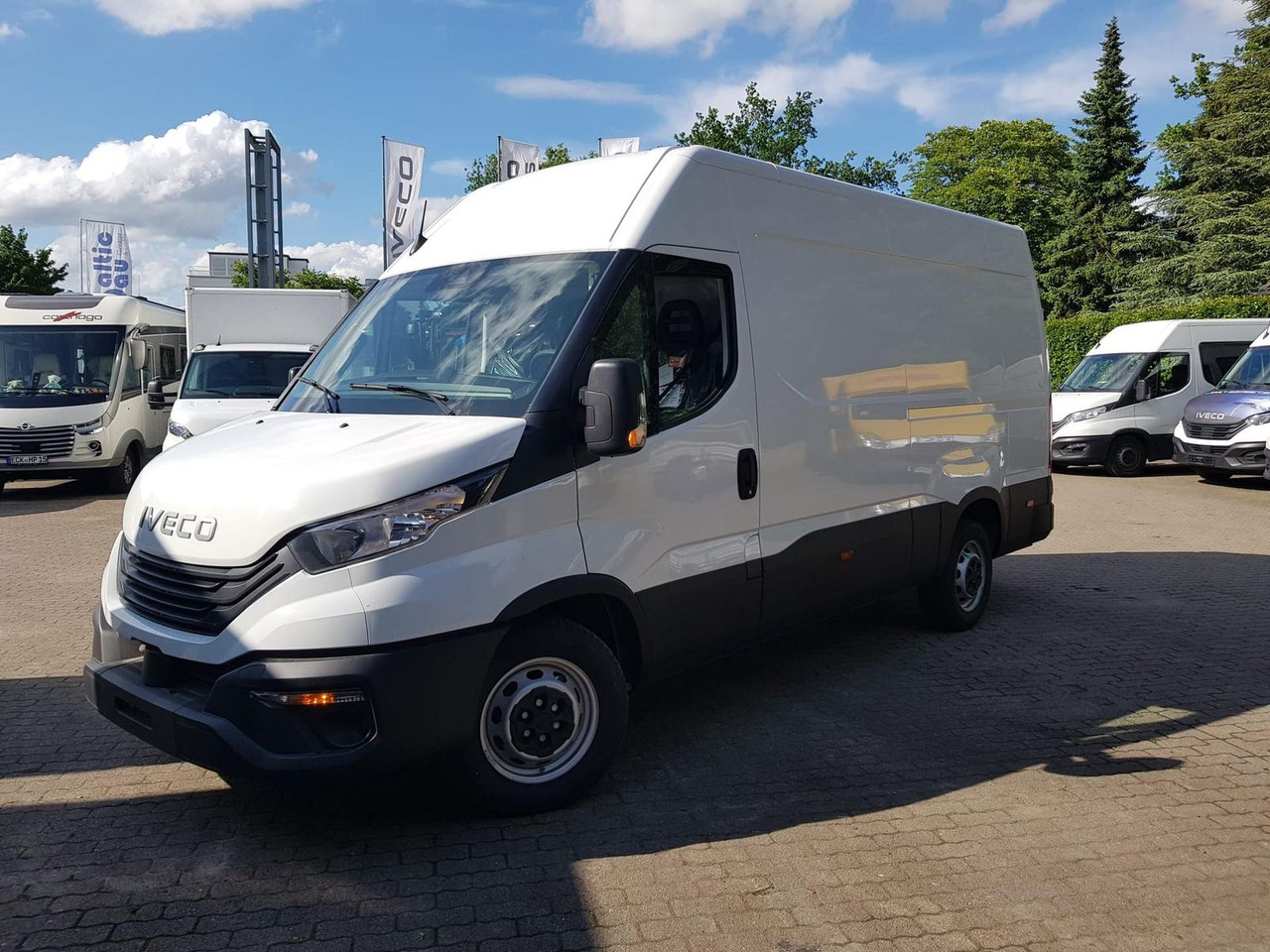 Iveco Daily 35S14A8 V Y mit Rückfahrkamera und Radi... - 패널 밴 : 사진 1 Iveco Daily 35S14A8 V Y mit Rückfahrkamera und Radi... - 패널 밴 : 사진 1