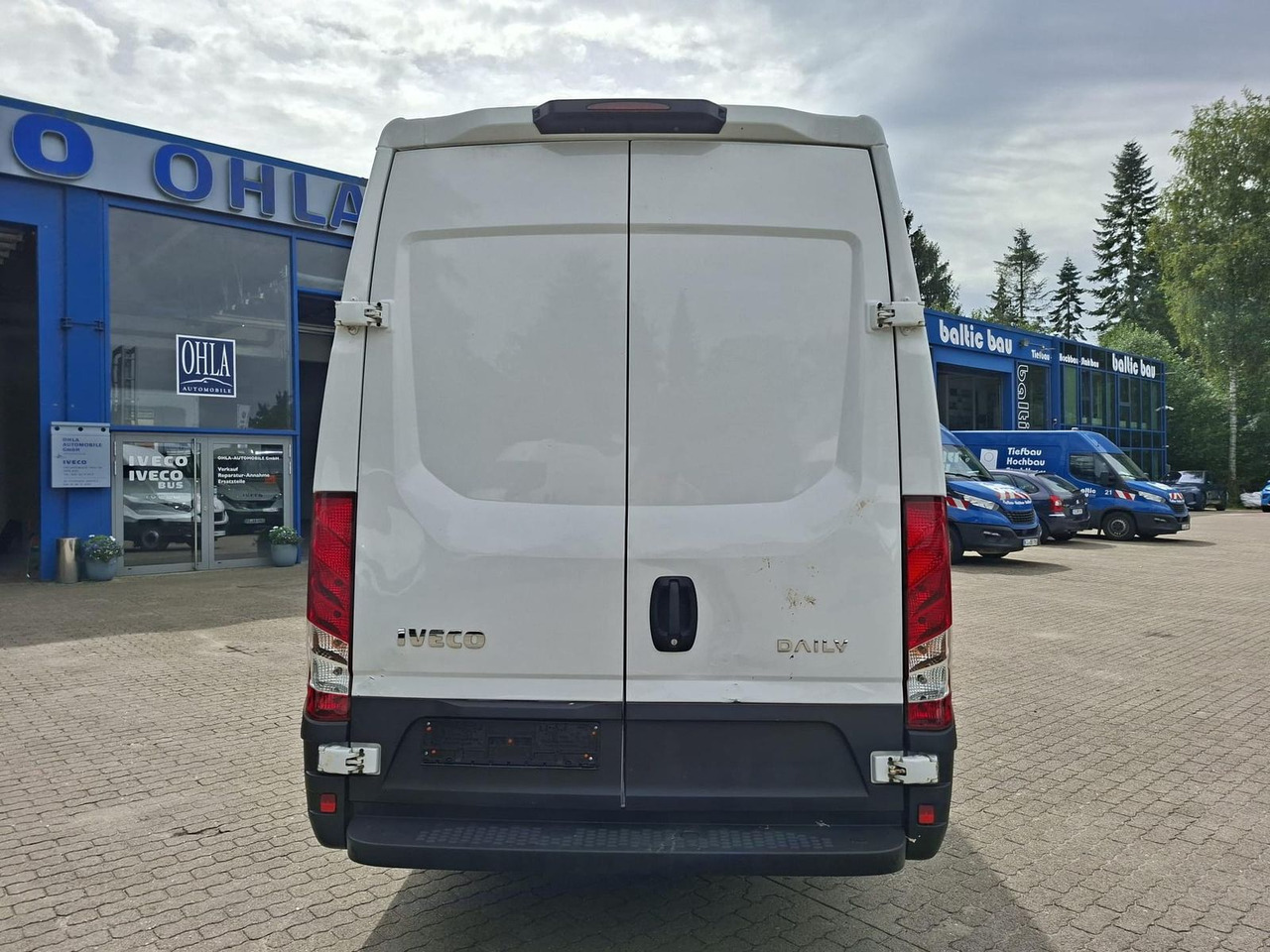 Iveco Daily 35S16A8V KLIMA*RADIO* - 패널 밴 : 사진 4 Iveco Daily 35S16A8V KLIMA*RADIO* - 패널 밴 : 사진 4