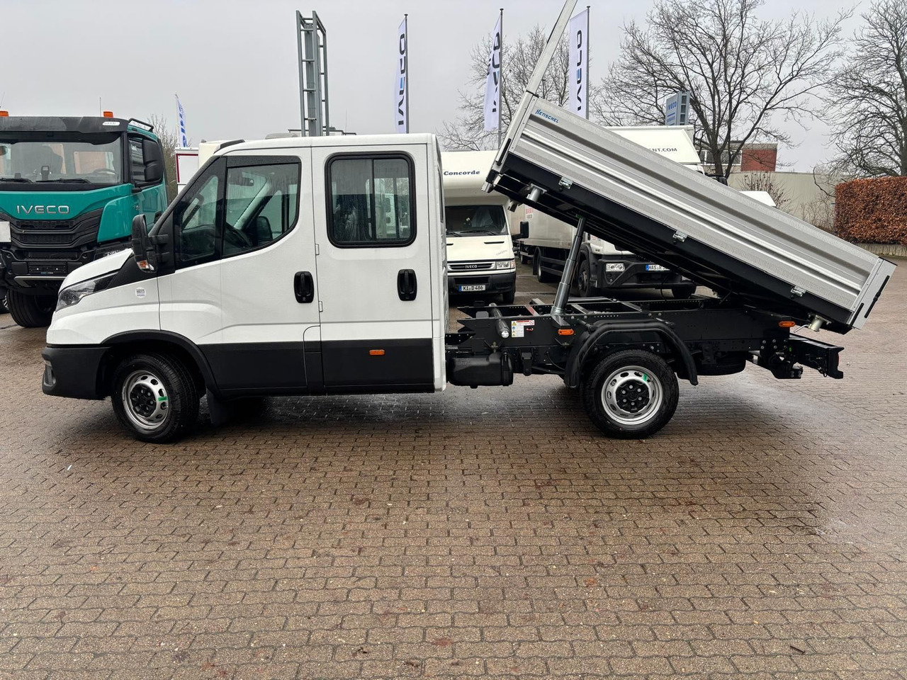 Iveco Daily 35S16H3.0A8YD*DSK*KLIMA*AHK* - 덤프 밴, 콤비 밴 : 사진 2 Iveco Daily 35S16H3.0A8YD*DSK*KLIMA*AHK* - 덤프 밴, 콤비 밴 : 사진 2
