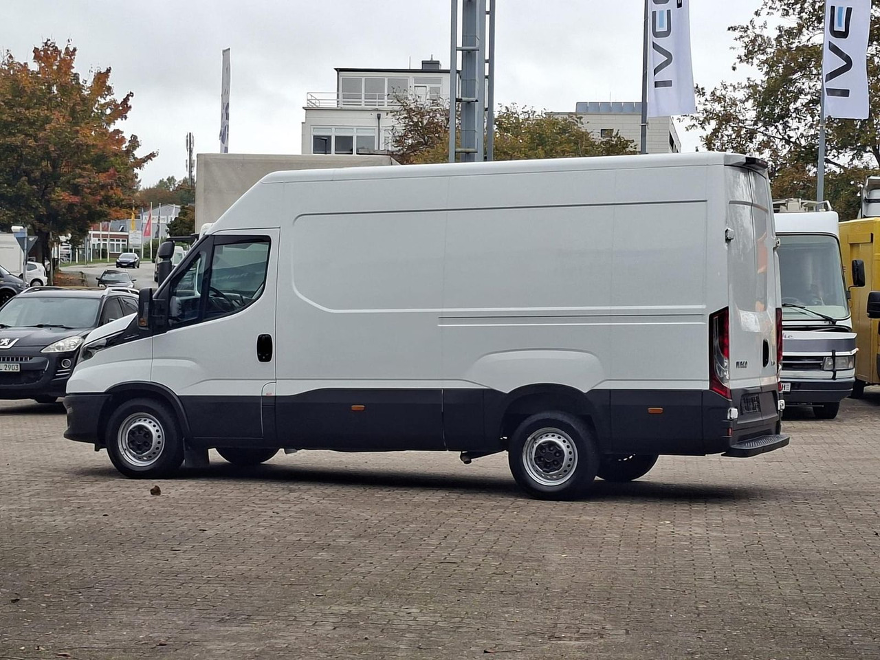 Iveco Daily 35S16V 3520L Klima, Radio - 패널 밴 : 사진 2 Iveco Daily 35S16V 3520L Klima, Radio - 패널 밴 : 사진 2