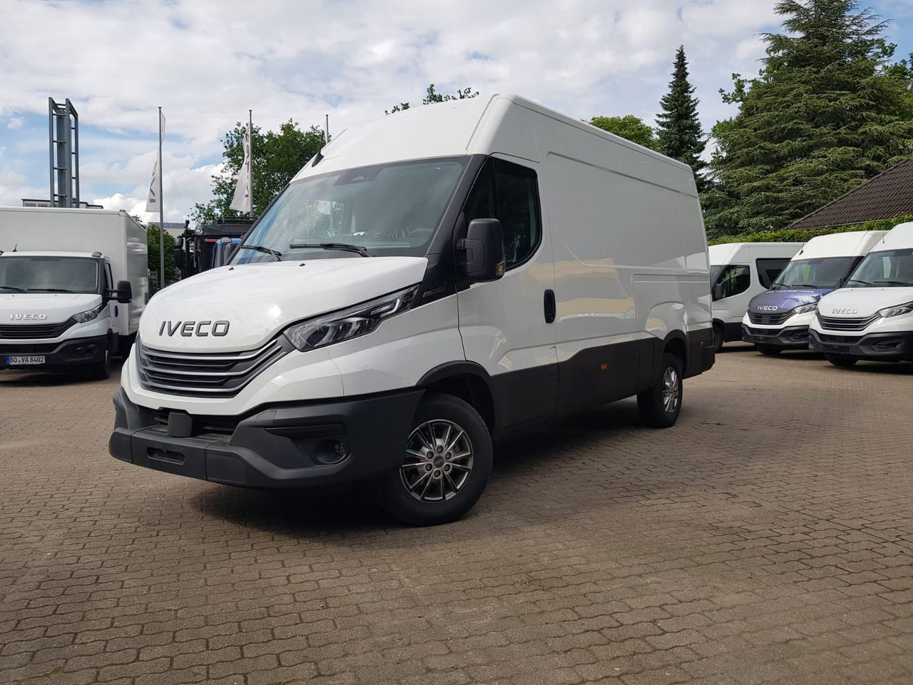 Iveco Daily 35S18HA8 V 3520L mit AHK, Rückfahrkamer... - 패널 밴 : 사진 1 Iveco Daily 35S18HA8 V 3520L mit AHK, Rückfahrkamer... - 패널 밴 : 사진 1