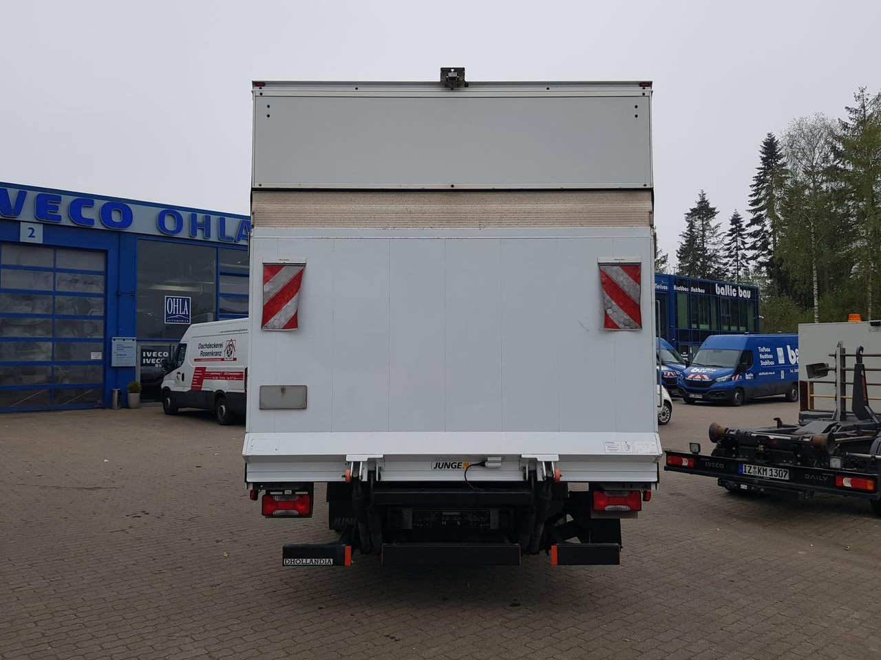 Iveco Daily 70C18HA8/P Koffer, Luftfederung, Kamera - 박스 밴 : 사진 5 Iveco Daily 70C18HA8/P Koffer, Luftfederung, Kamera - 박스 밴 : 사진 5
