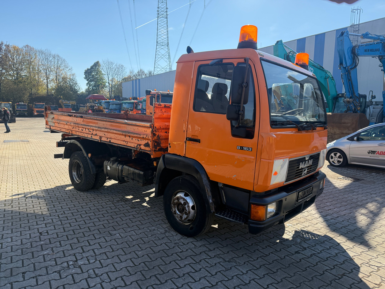 MAN 8.163 L2000 3-Seiten-Kipper AHK - 덤프트럭 : 사진 3 MAN 8.163 L2000 3-Seiten-Kipper AHK - 덤프트럭 : 사진 3
