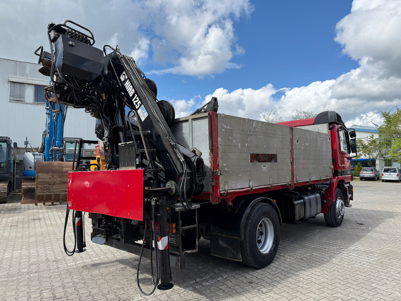 Mercedes-Benz 1840 Actros 2-Seiten-Kipper mit Kran Hiab 125-3 mit Funk - 드롭사이드/ 플랫베드 트럭, 크레인 트럭 : 사진 4 Mercedes-Benz 1840 Actros 2-Seiten-Kipper mit Kran Hiab 125-3 mit Funk - 드롭사이드/ 플랫베드 트럭, 크레인 트럭 : 사진 4