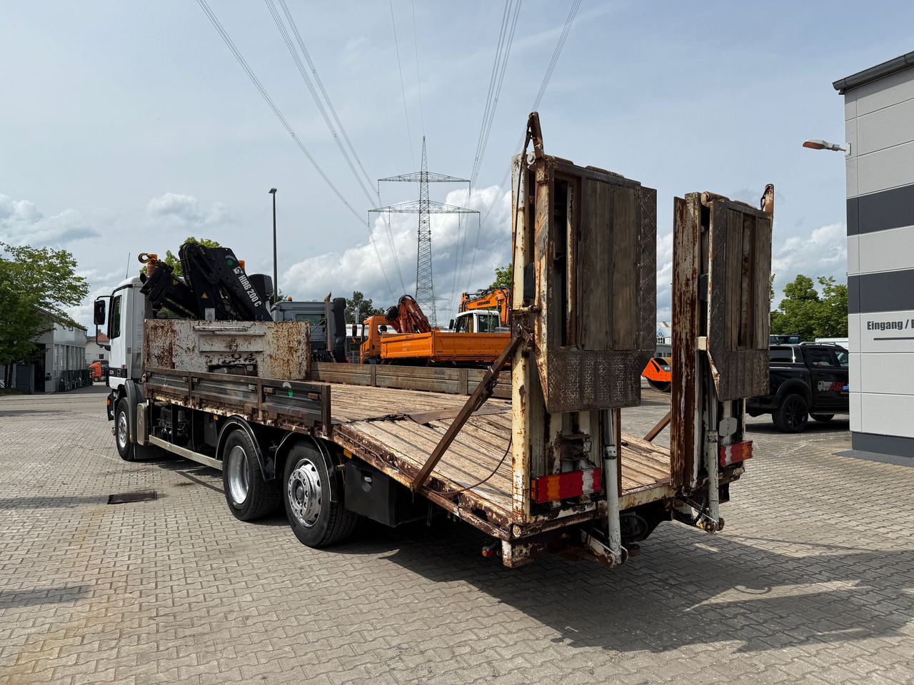 Mercedes-Benz 2535 Actros MP1 Baumaschinentransporter mit Kran und Rampen - 자동 운반 장치 트럭, 크레인 트럭 : 사진 5 Mercedes-Benz 2535 Actros MP1 Baumaschinentransporter mit Kran und Rampen - 자동 운반 장치 트럭, 크레인 트럭 : 사진 5