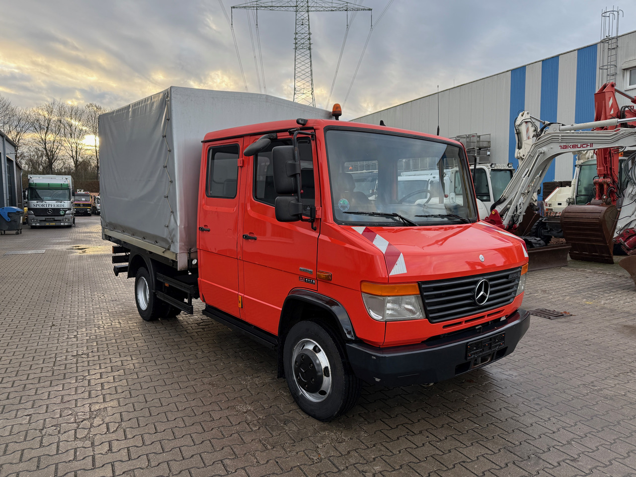 Mercedes-Benz 816 Vario Doka Pritsche Plane 2x AHK - 커튼사이더 트럭 : 사진 3 Mercedes-Benz 816 Vario Doka Pritsche Plane 2x AHK - 커튼사이더 트럭 : 사진 3