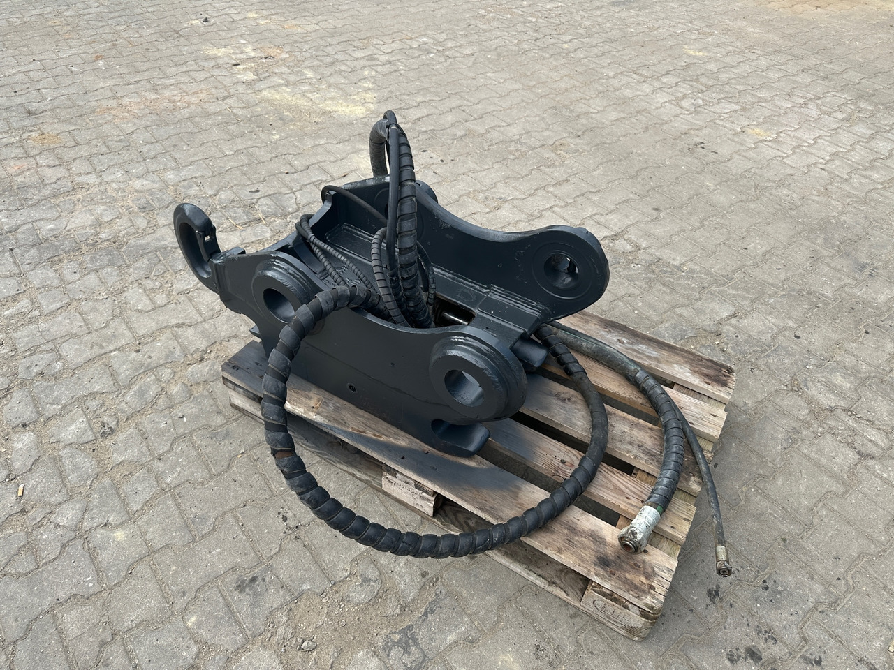 Oilquick OQ 65 vollhydraulischer Schnellwechsler - 퀵 커플러 : 사진 4 Oilquick OQ 65 vollhydraulischer Schnellwechsler - 퀵 커플러 : 사진 4