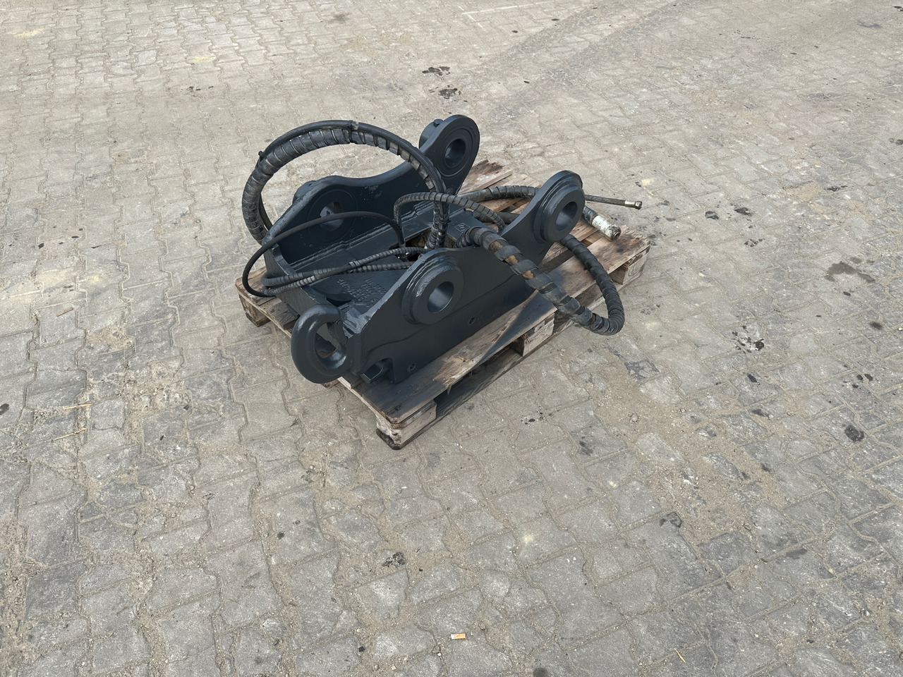 Oilquick OQ 65 vollhydraulischer Schnellwechsler - 퀵 커플러 : 사진 3 Oilquick OQ 65 vollhydraulischer Schnellwechsler - 퀵 커플러 : 사진 3