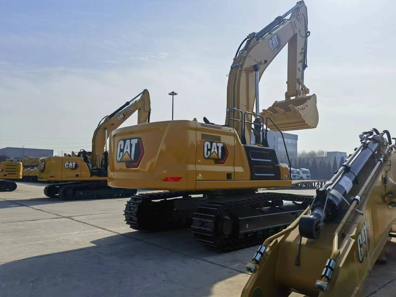 신규 크롤러 굴삭기 Caterpillar 336 : 사진 8