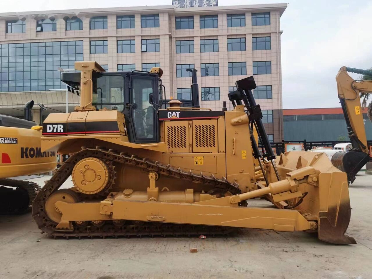 Caterpillar D7R - 불도저 : 사진 3 Caterpillar D7R - 불도저 : 사진 3