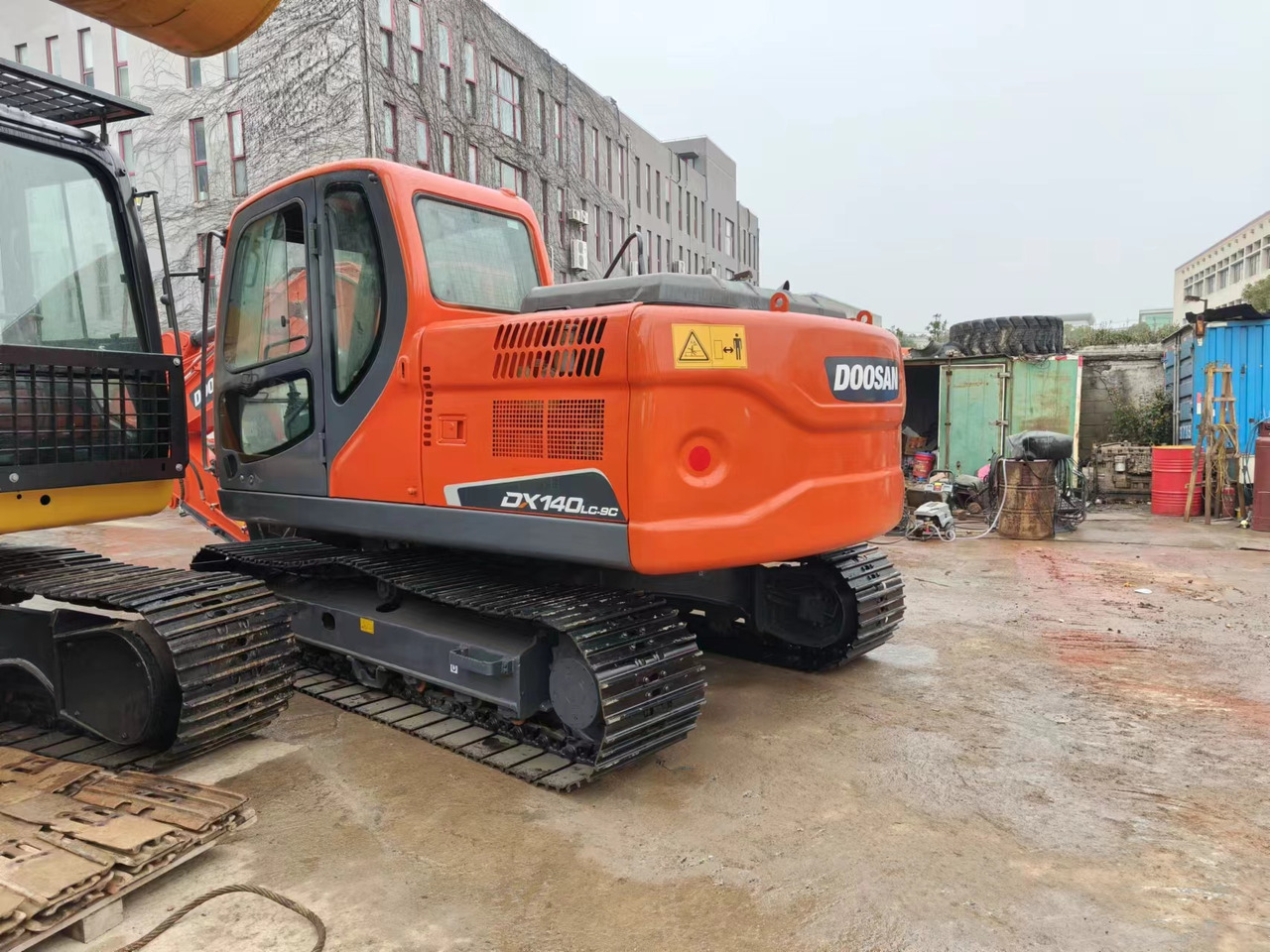 DOOSAN DX140 - 굴착기 : 사진 2 DOOSAN DX140 - 굴착기 : 사진 2
