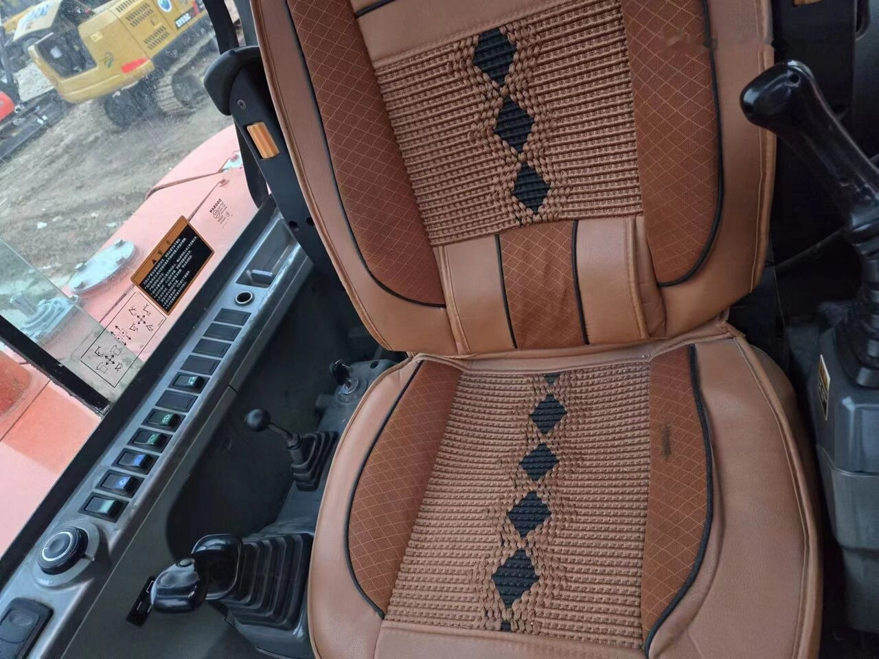 Doosan DX60-9 - 크롤러 굴삭기 : 사진 5 Doosan DX60-9 - 크롤러 굴삭기 : 사진 5