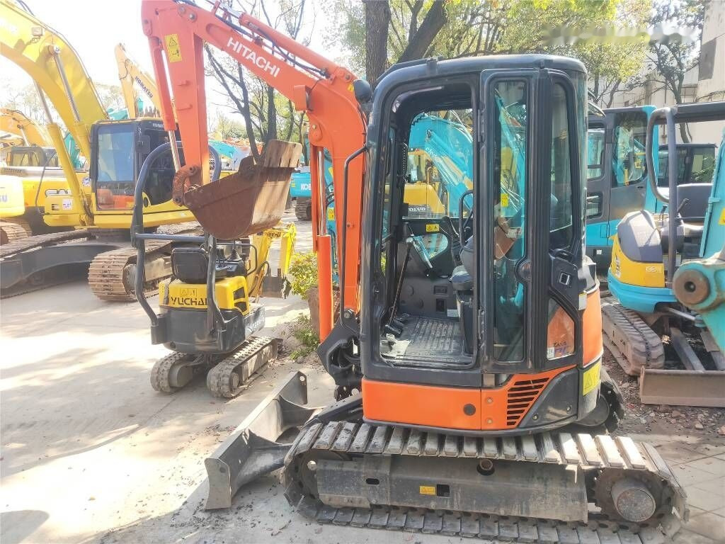 Hitachi ZX 30 - 미니 굴삭기 : 사진 2 Hitachi ZX 30 - 미니 굴삭기 : 사진 2