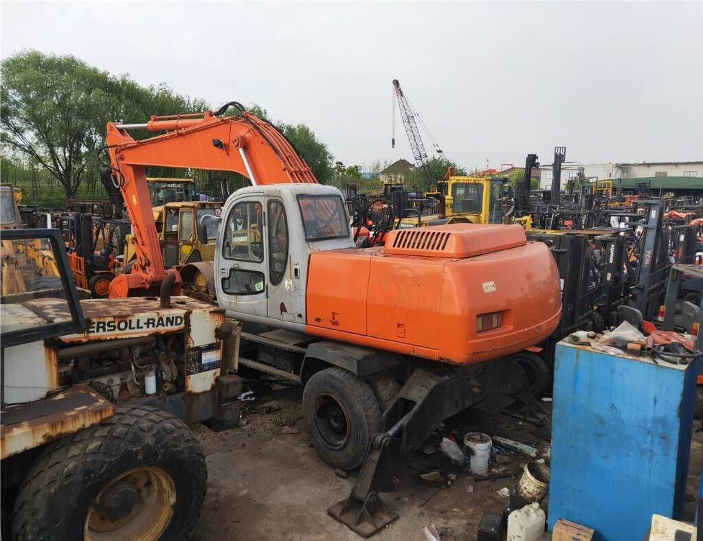 Hitachi ZX160WD - 휠 굴삭기 : 사진 5 Hitachi ZX160WD - 휠 굴삭기 : 사진 5