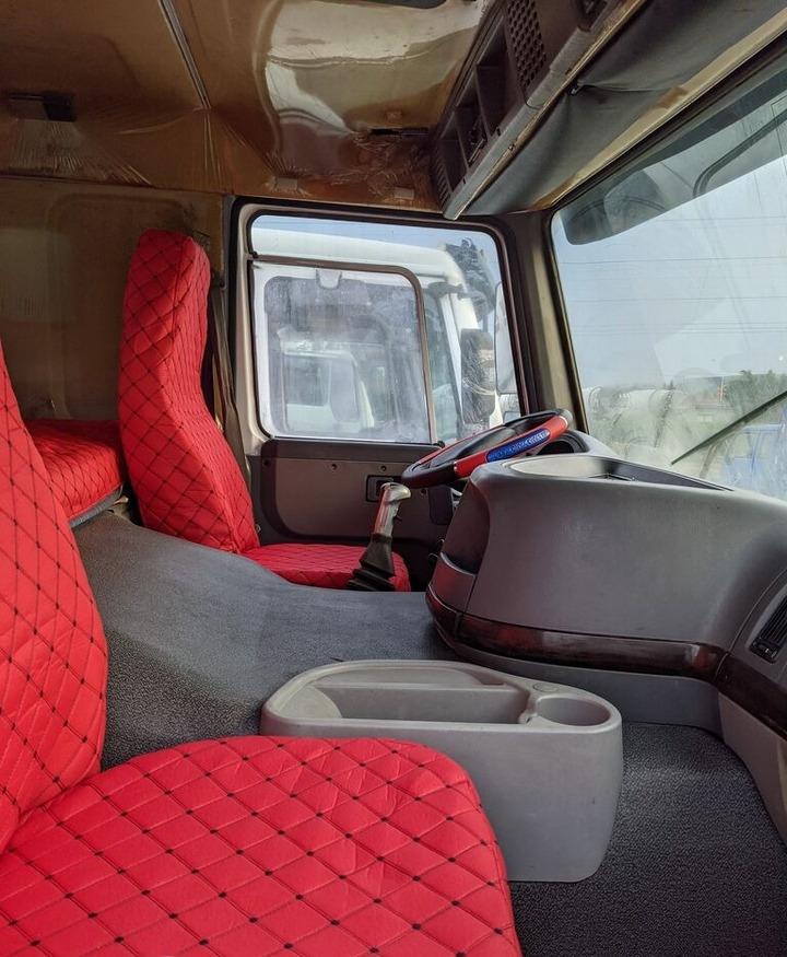 Howo 375 8x4 - 드롭사이드/ 플랫베드 트럭 : 사진 4 Howo 375 8x4 - 드롭사이드/ 플랫베드 트럭 : 사진 4