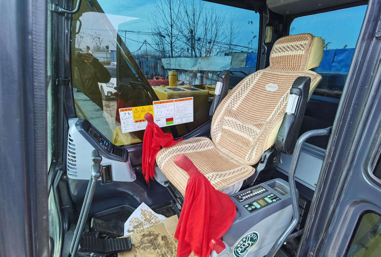 굴착기 KOMATSU PC130 : 사진 10