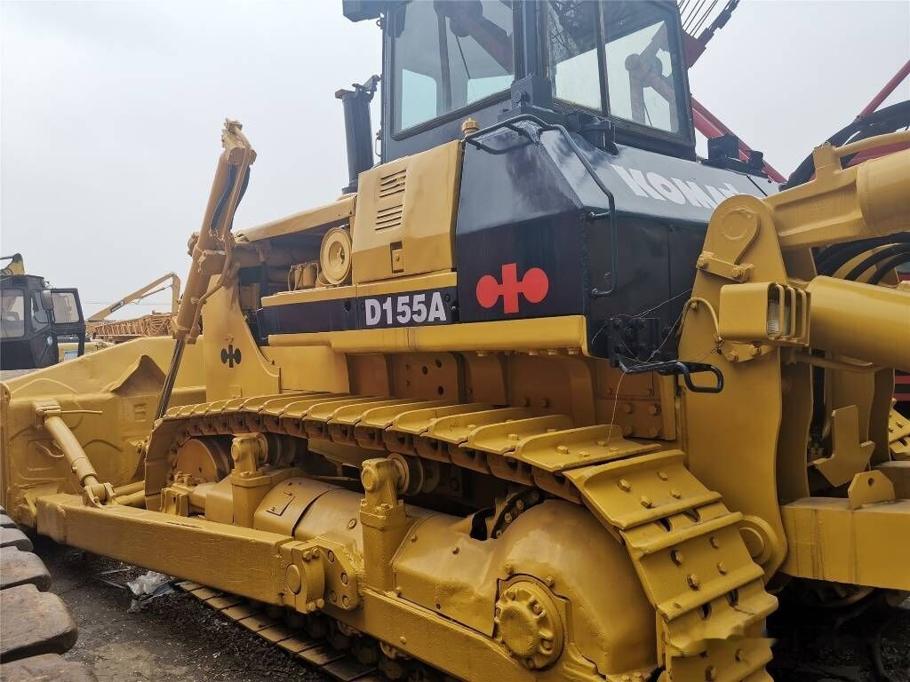 Komatsu D155A-2 - 불도저 : 사진 2 Komatsu D155A-2 - 불도저 : 사진 2