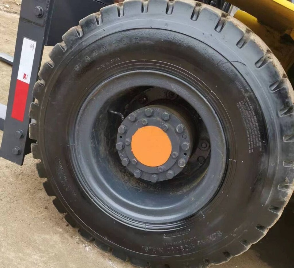 Komatsu FD70-7 - 디젤 지게차 : 사진 2 Komatsu FD70-7 - 디젤 지게차 : 사진 2