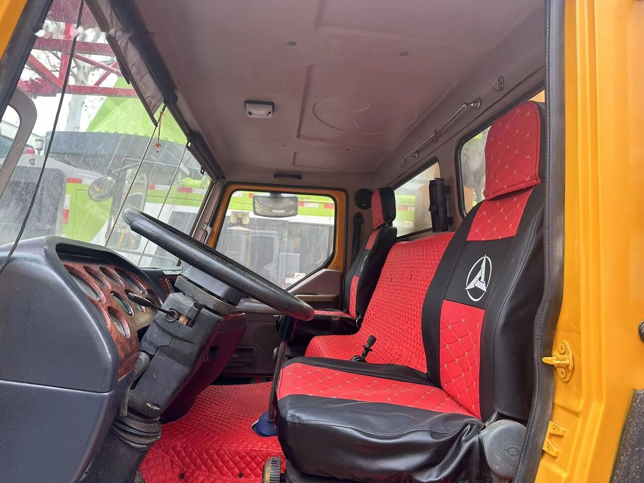 Sany STC500S - 모바일 크레인 : 사진 4 Sany STC500S - 모바일 크레인 : 사진 4