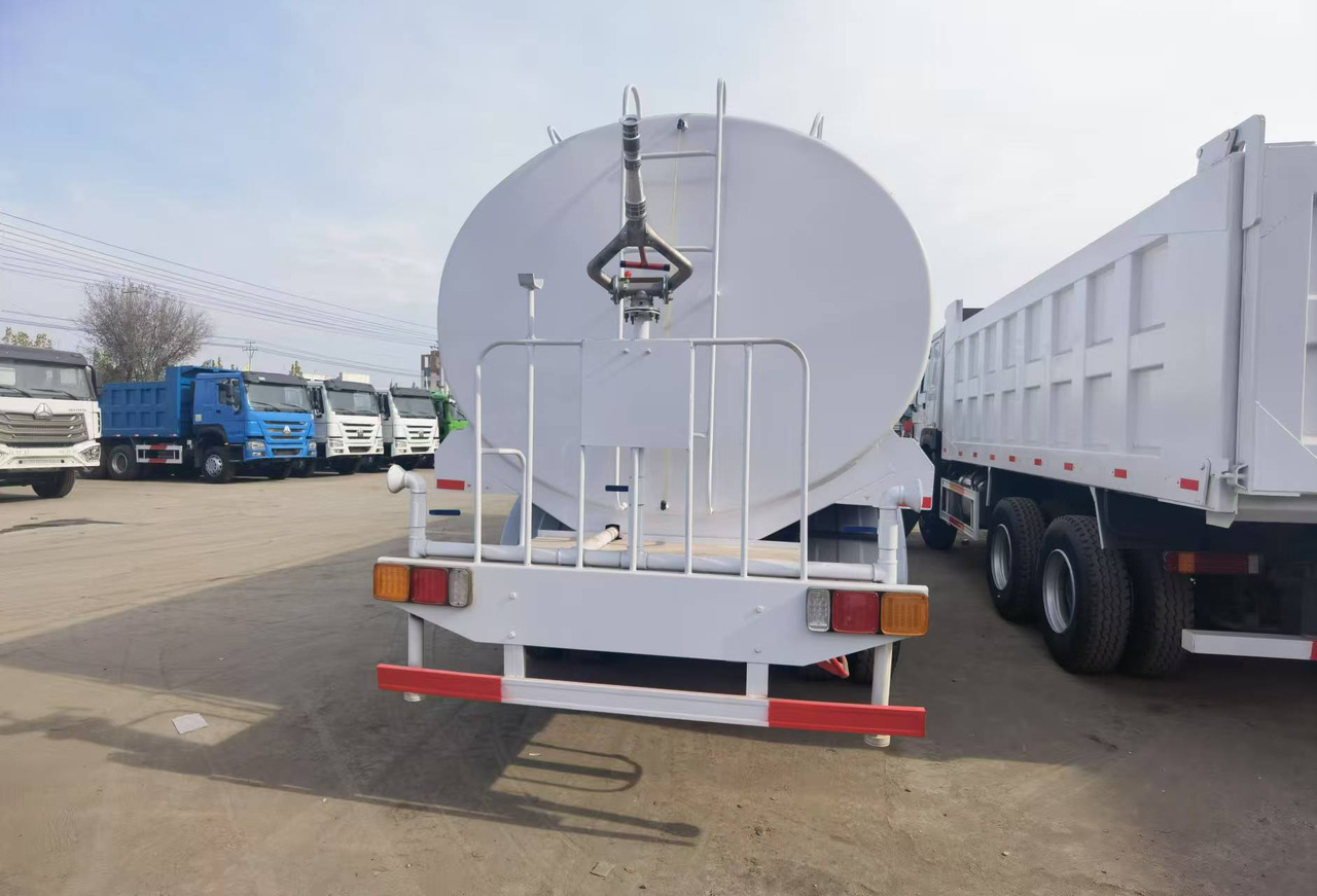 Shacman F3000 6*4 Sprinkler truck(Right rudder) - 지자체/ 특수 차량 : 사진 4 Shacman F3000 6*4 Sprinkler truck(Right rudder) - 지자체/ 특수 차량 : 사진 4