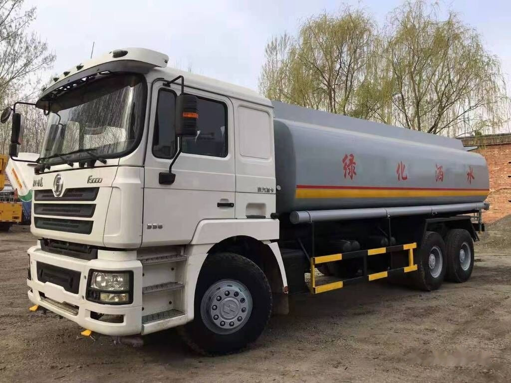 Shacman F3000 - 진공 흡입 트럭 : 사진 1 Shacman F3000 - 진공 흡입 트럭 : 사진 1