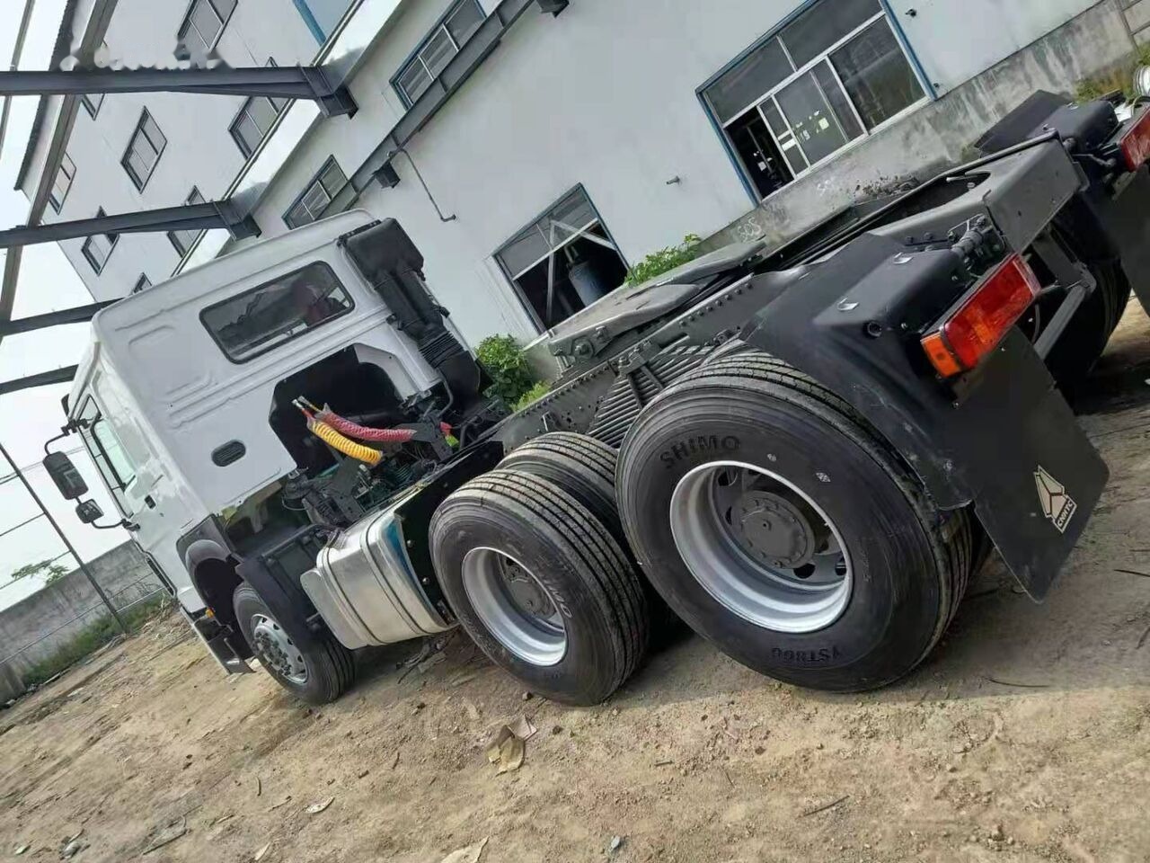 Sinotruk HOWO 371 Tractor - 트랙터 유닛 : 사진 4 Sinotruk HOWO 371 Tractor - 트랙터 유닛 : 사진 4