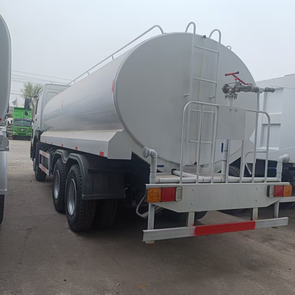 Sinotruk HOWO 375 6*4 Sprinkler - 지자체/ 특수 차량 : 사진 3 Sinotruk HOWO 375 6*4 Sprinkler - 지자체/ 특수 차량 : 사진 3