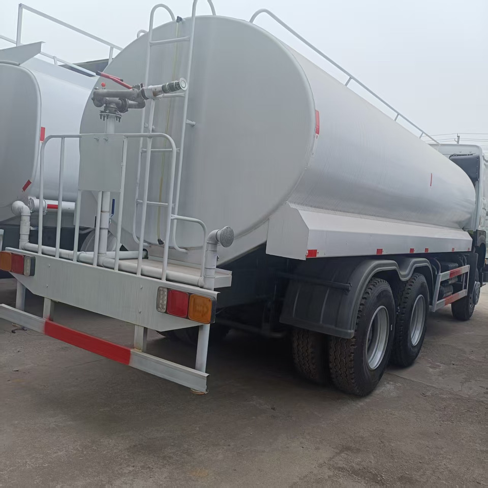 Sinotruk HOWO 375 6*4 Sprinkler - 지자체/ 특수 차량 : 사진 5 Sinotruk HOWO 375 6*4 Sprinkler - 지자체/ 특수 차량 : 사진 5