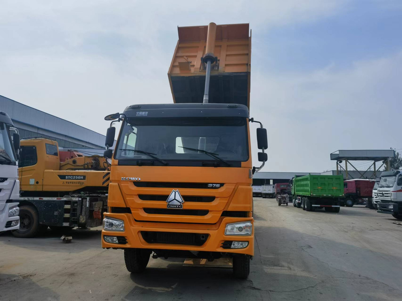 Sinotruk HOWO 375 8*4 Dump truck - 덤프트럭 : 사진 5 Sinotruk HOWO 375 8*4 Dump truck - 덤프트럭 : 사진 5