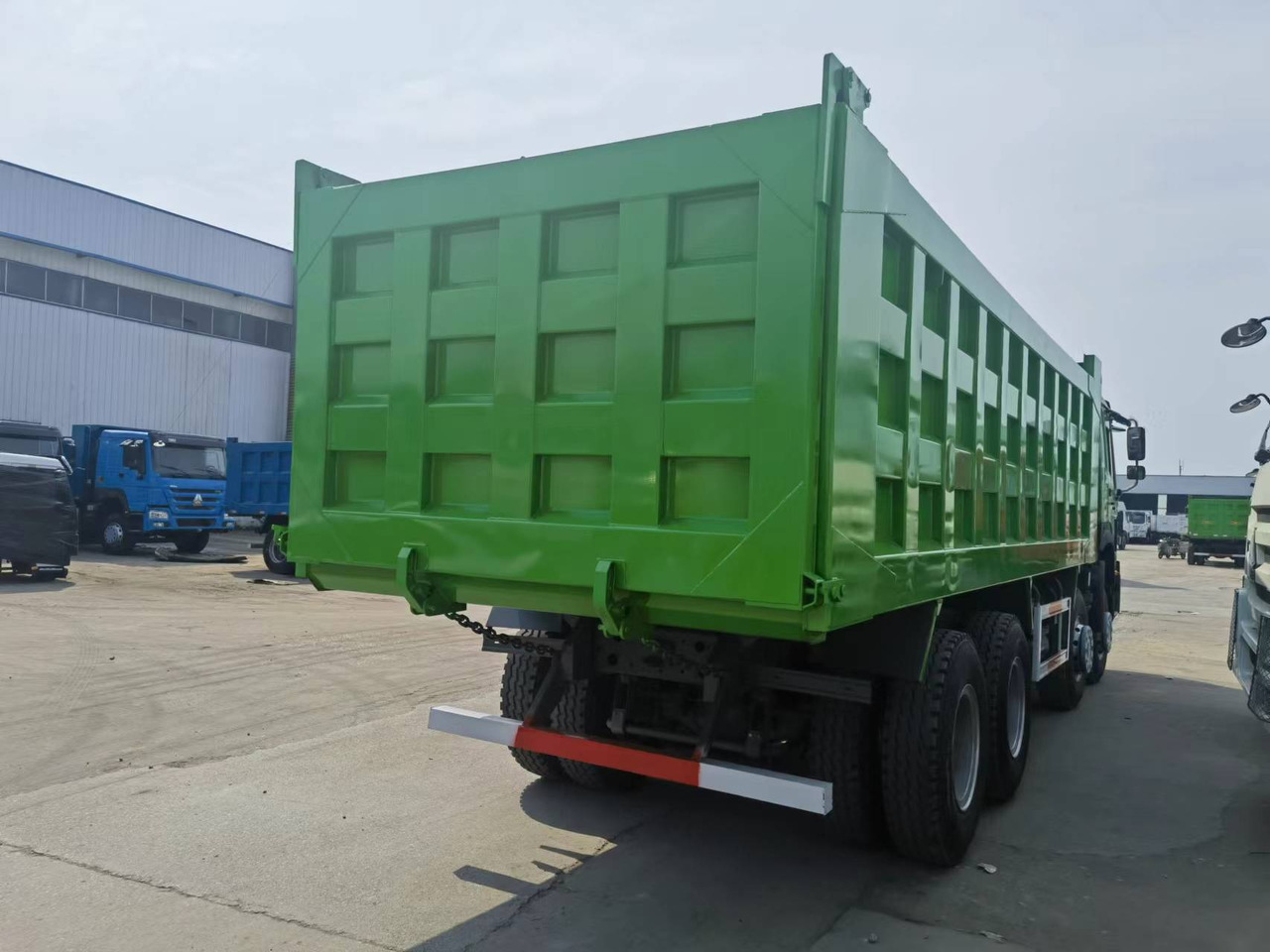 Sinotruk HOWO 8*4 Dump truck - 덤프트럭 : 사진 3 Sinotruk HOWO 8*4 Dump truck - 덤프트럭 : 사진 3