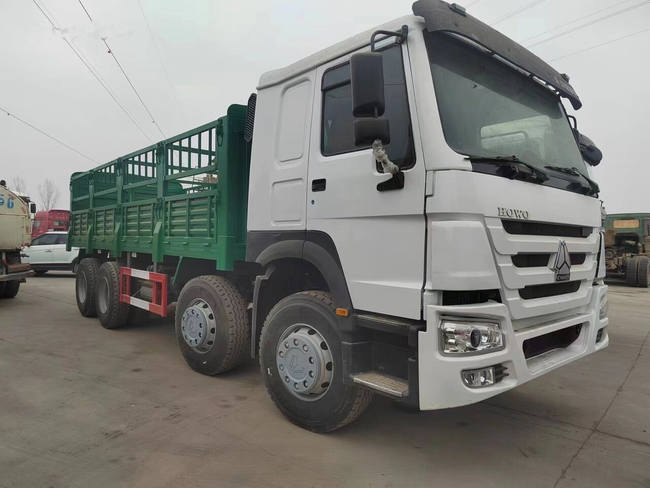 Sinotruk HOWO 8*4 Fence Truck - 드롭사이드/ 플랫베드 트럭 : 사진 3 Sinotruk HOWO 8*4 Fence Truck - 드롭사이드/ 플랫베드 트럭 : 사진 3