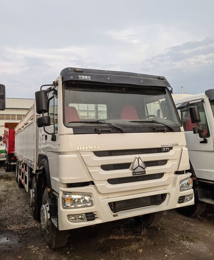 Sinotruk HOWO 8*4 Fence Truck - 드롭사이드/ 플랫베드 트럭 : 사진 3 Sinotruk HOWO 8*4 Fence Truck - 드롭사이드/ 플랫베드 트럭 : 사진 3