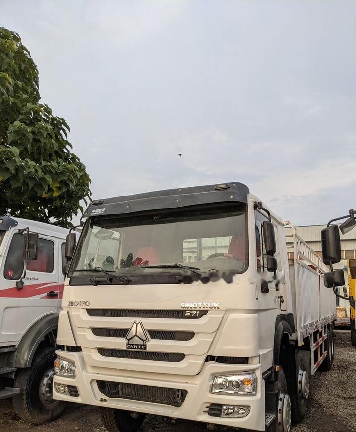Sinotruk HOWO 8*4 Fence Truck - 드롭사이드/ 플랫베드 트럭 : 사진 2 Sinotruk HOWO 8*4 Fence Truck - 드롭사이드/ 플랫베드 트럭 : 사진 2