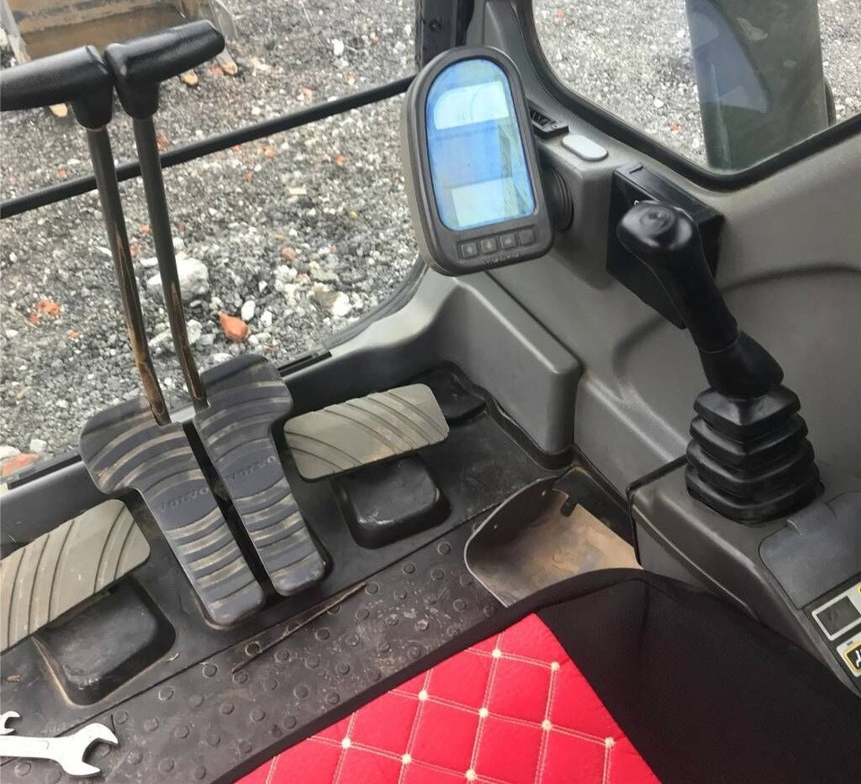 Volvo EC 140 B LC - 크롤러 굴삭기 : 사진 3 Volvo EC 140 B LC - 크롤러 굴삭기 : 사진 3