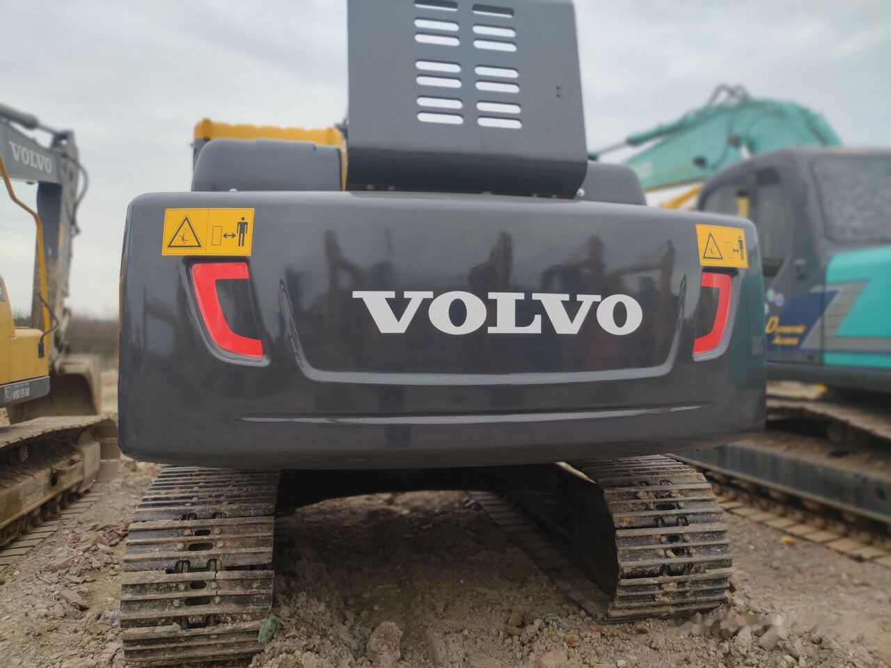 Volvo EC210B - 크롤러 굴삭기 : 사진 3 Volvo EC210B - 크롤러 굴삭기 : 사진 3
