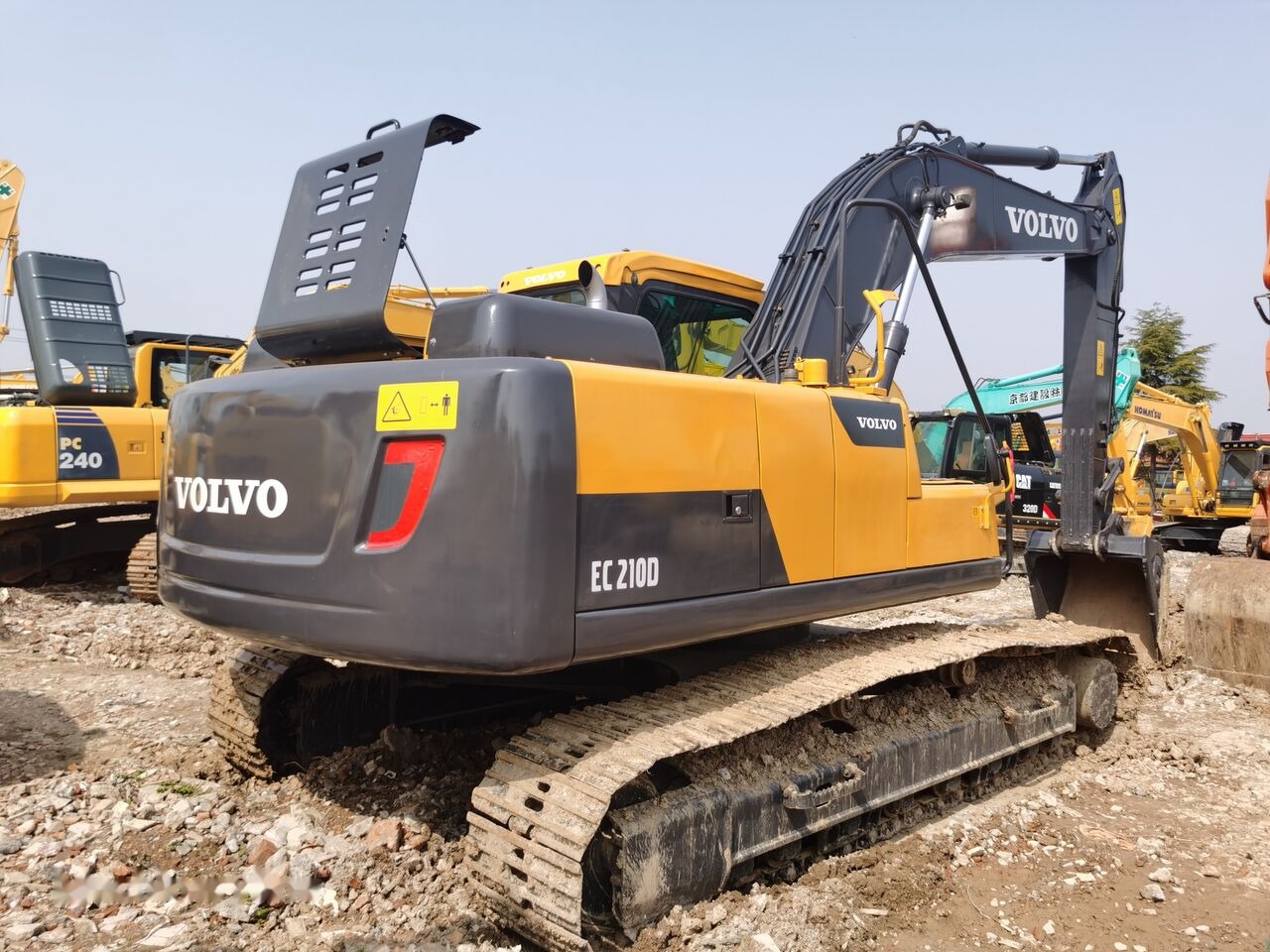 Volvo EC210D - 크롤러 굴삭기 : 사진 2 Volvo EC210D - 크롤러 굴삭기 : 사진 2