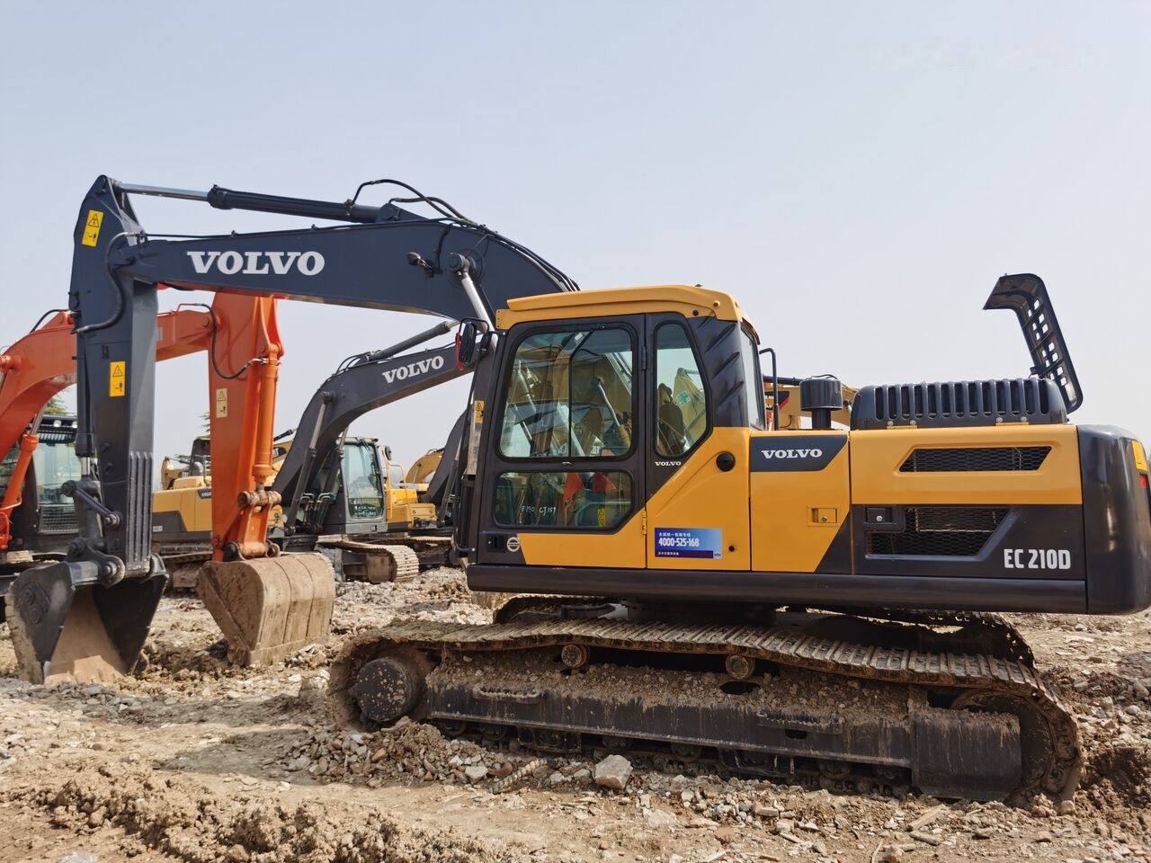 Volvo EC210D - 크롤러 굴삭기 : 사진 1 Volvo EC210D - 크롤러 굴삭기 : 사진 1