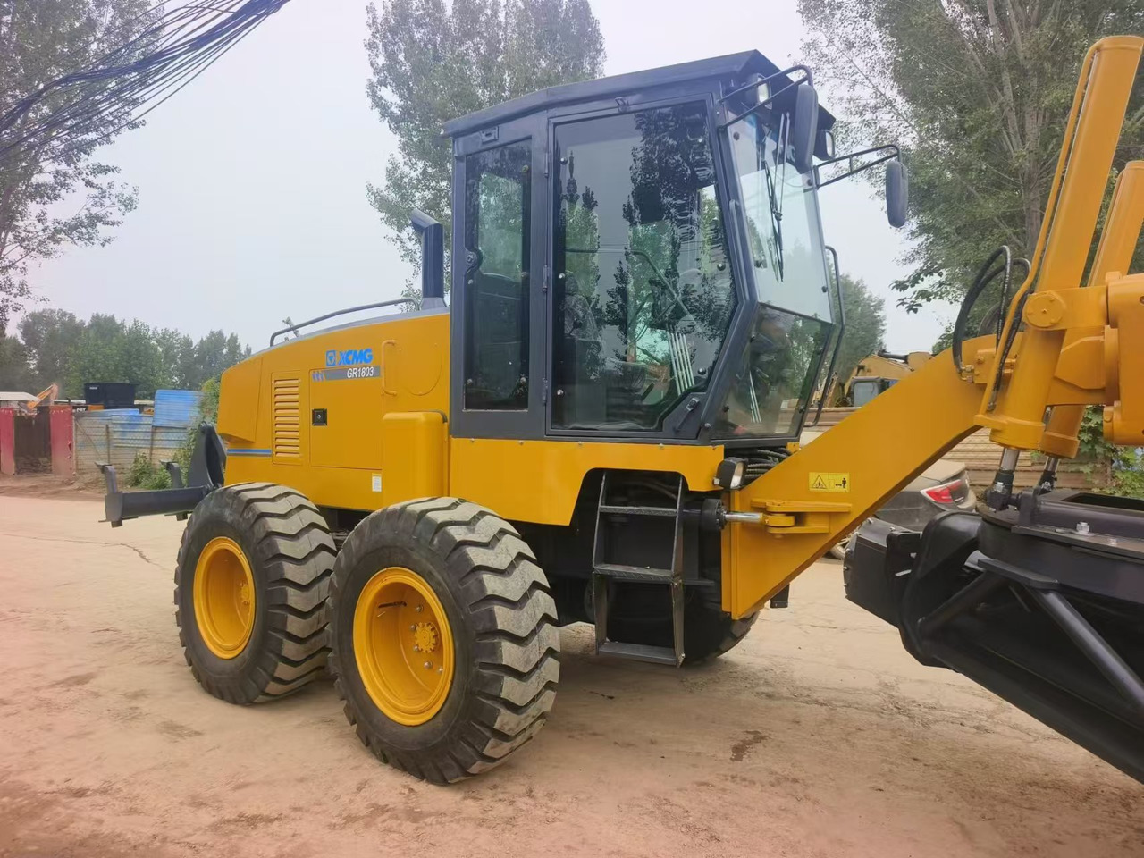 XCMG GR1803 - 그레이더 : 사진 2 XCMG GR1803 - 그레이더 : 사진 2
